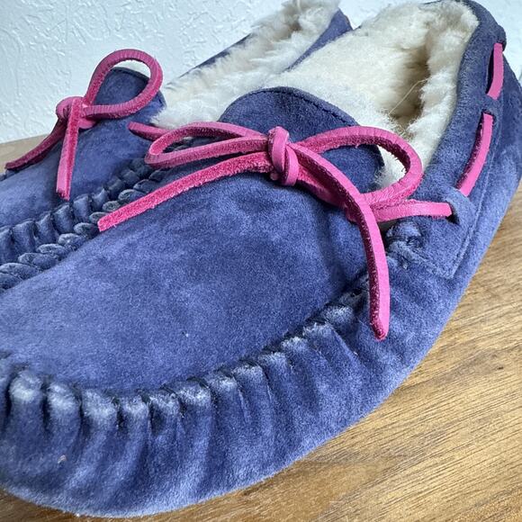 Ugg Dakota Slippers Size 5 Womens Blue Suede Pink Laces Wool Lining Rubber Soles - Picture 4 of 13
